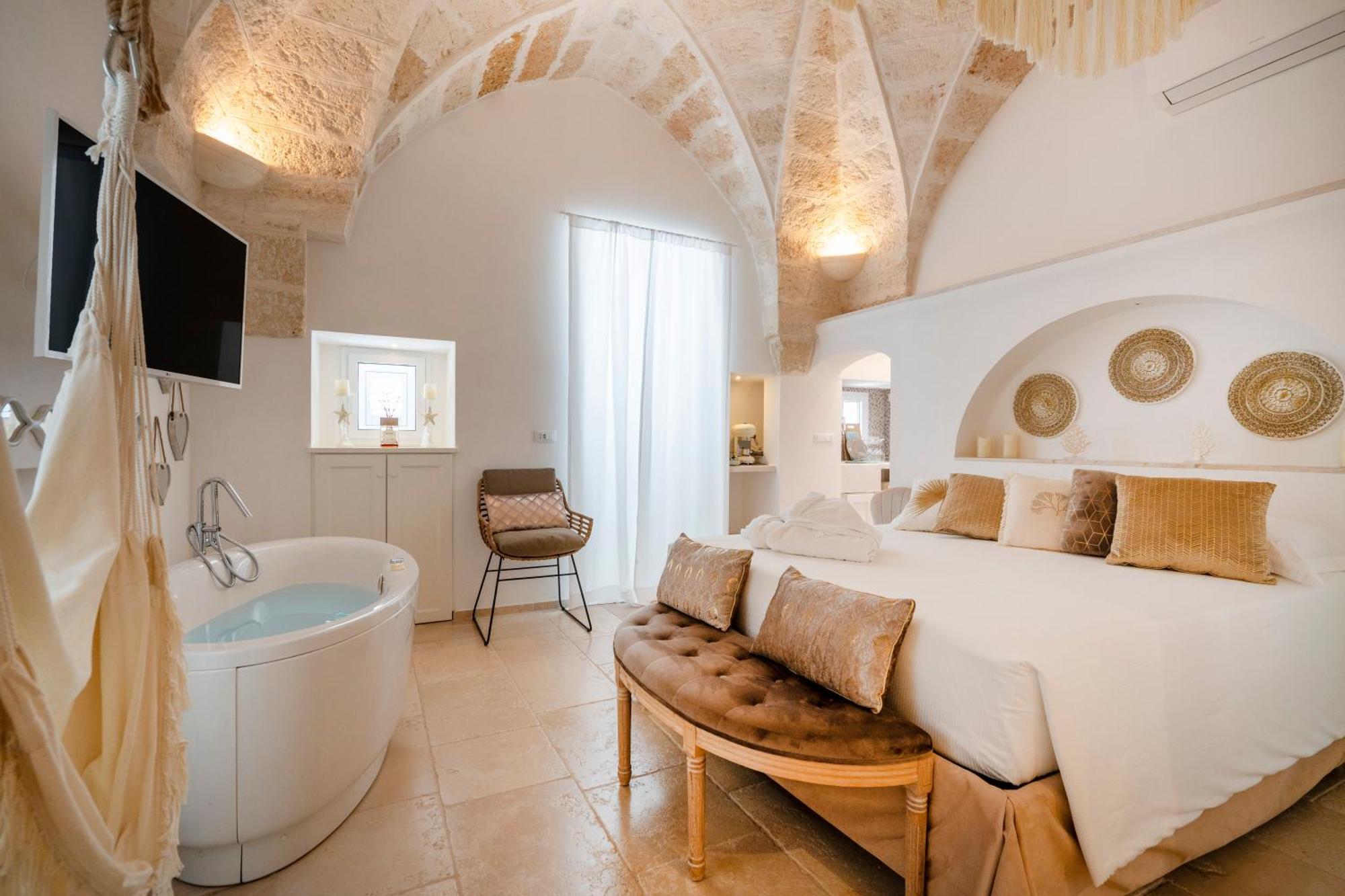 Apulia Charming Suites - Casa Rossa Suite Perla E Suite Corallo Savelletri Dış mekan fotoğraf