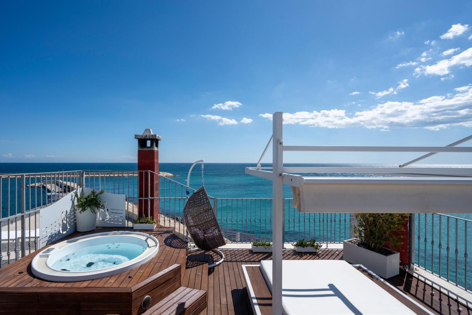 Apulia Charming Suites - Casa Rossa Suite Perla E Suite Corallo Savelletri Dış mekan fotoğraf