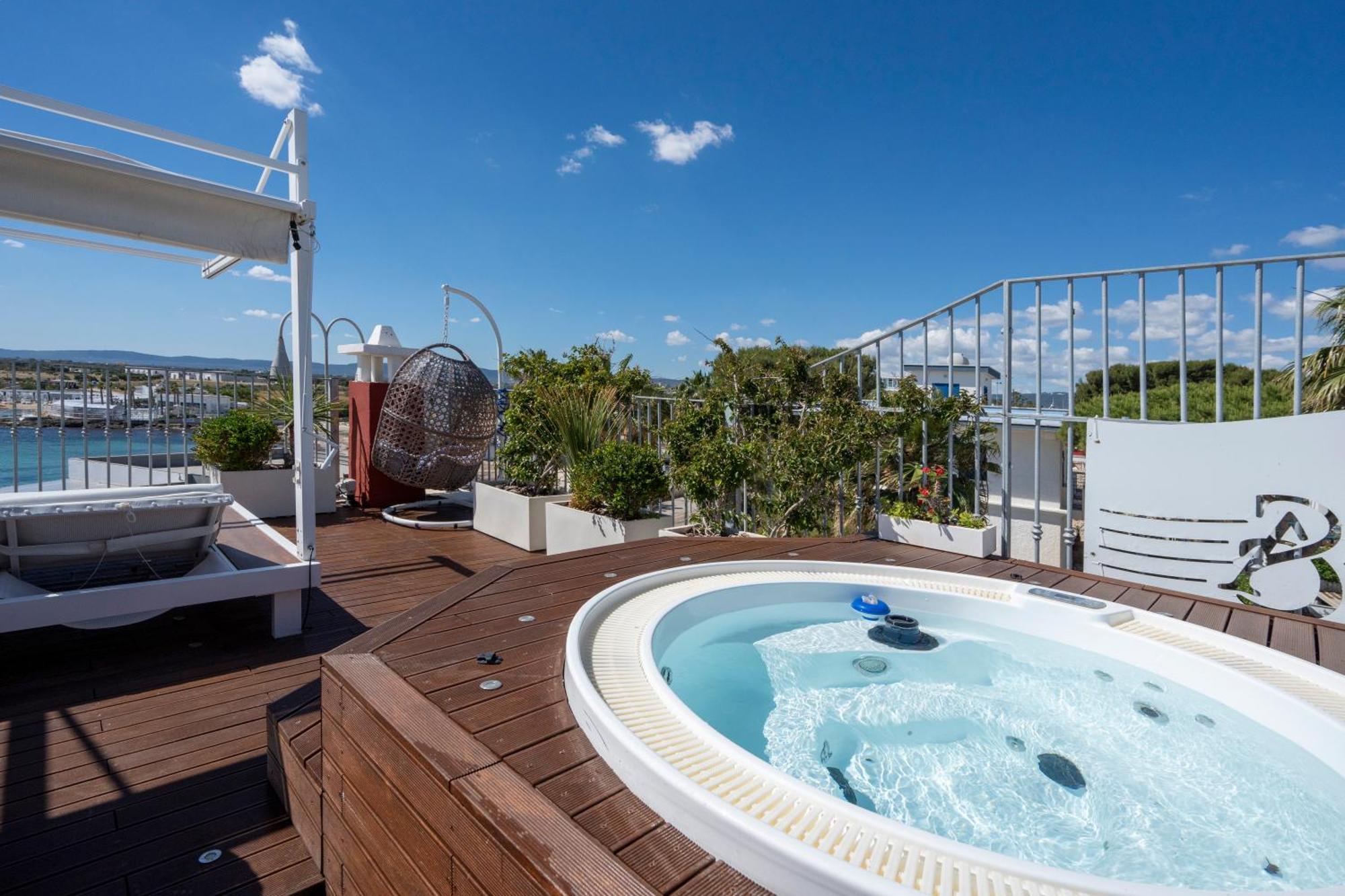 Apulia Charming Suites - Casa Rossa Suite Perla E Suite Corallo Savelletri Dış mekan fotoğraf